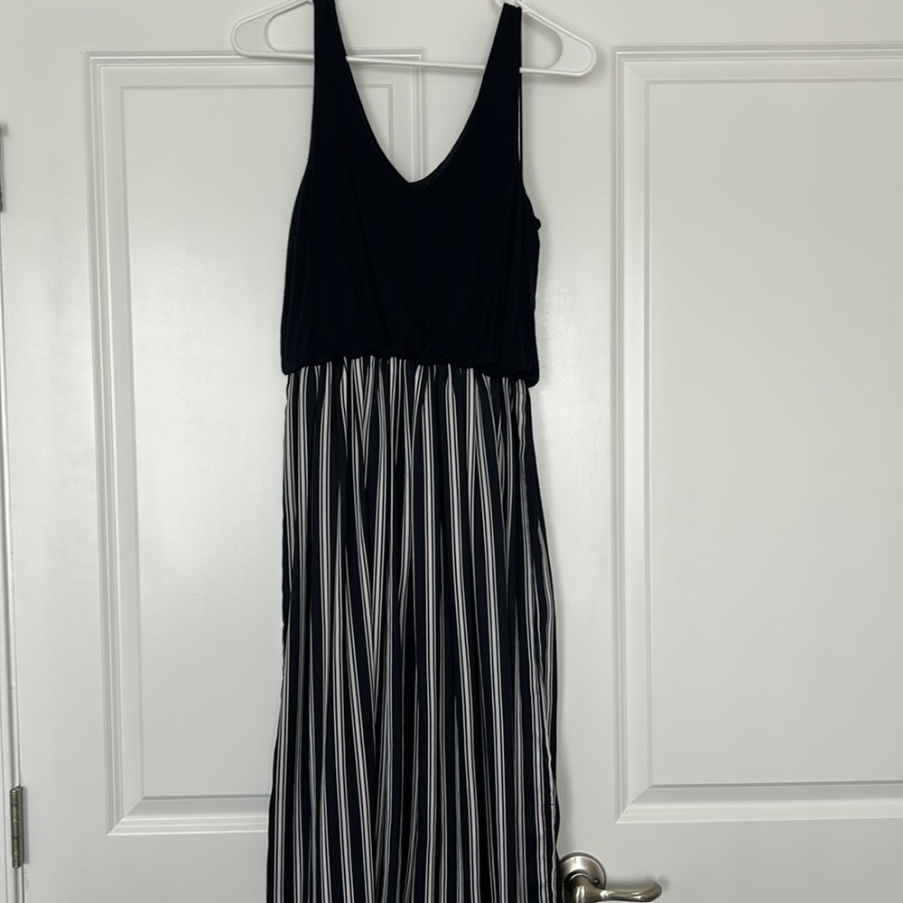 V neck midi dress